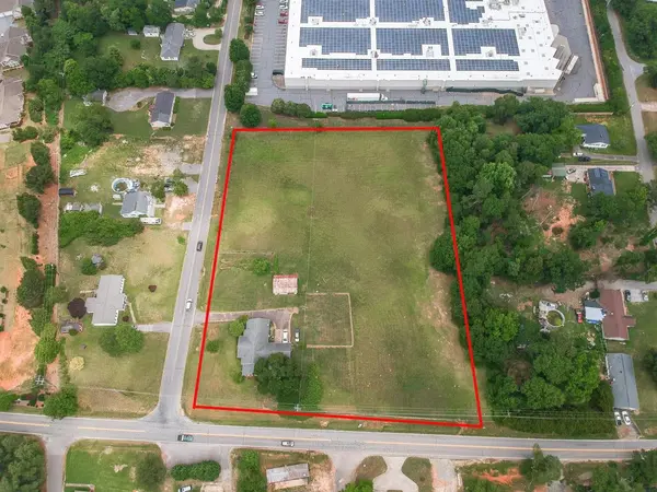 104 Hadden Heights Rd, Spartanburg, SC 29301