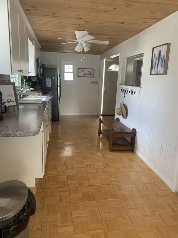 368 E Lakeshore Dr, Landrum, SC 29356-0000