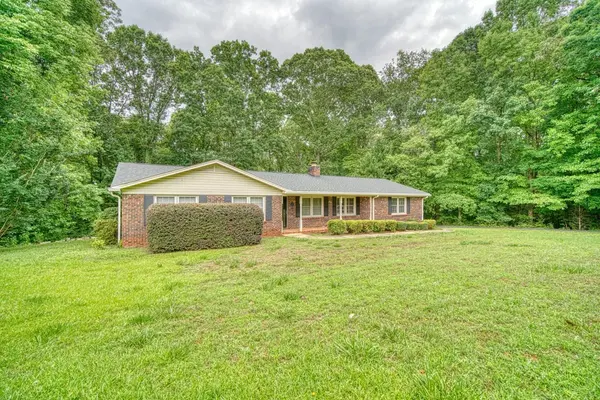 123 Pinewood Drive, Woodruff, SC 29388