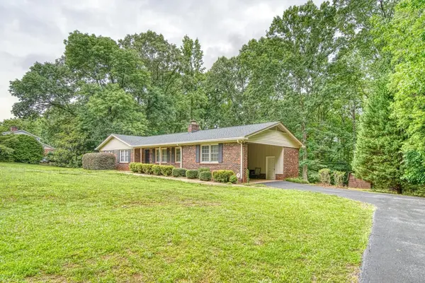 123 Pinewood Drive, Woodruff, SC 29388