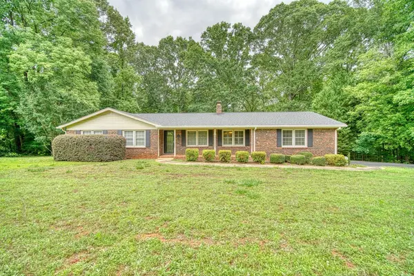 123 Pinewood Drive, Woodruff, SC 29388
