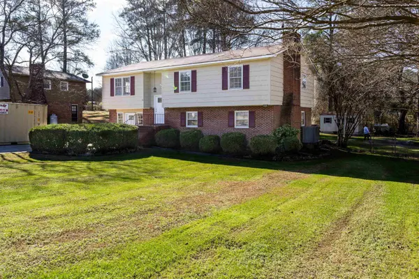 151 Pineland Ave, Union, SC 29379