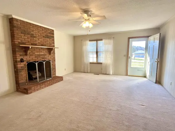 103 E Bridges Street, Landrum, SC 29356