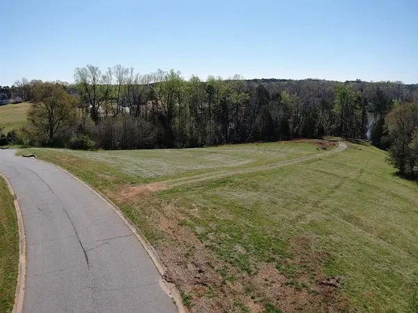 906 Pleasant Cove DR, Chesnee, SC 29323