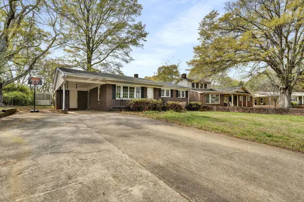 3 McLendon DR, Greenville, SC 29611