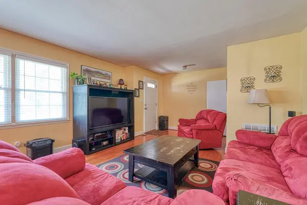 70 Graham ST, Enoree, SC 29335