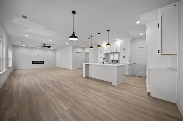 29 Heard DR, Greenville, SC 29605
