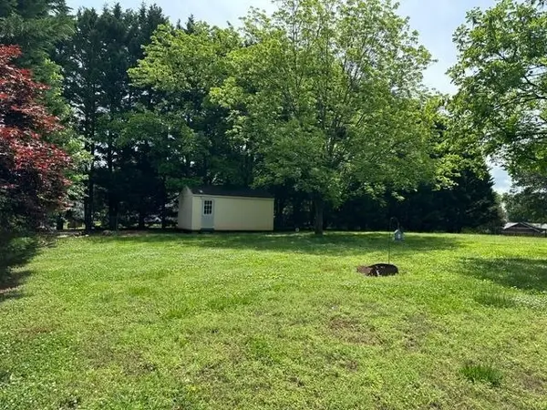 328 Shallowford DR, Boiling Springs, SC 29316-5801