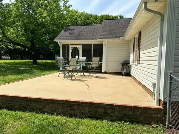 328 Shallowford DR, Boiling Springs, SC 29316-5801
