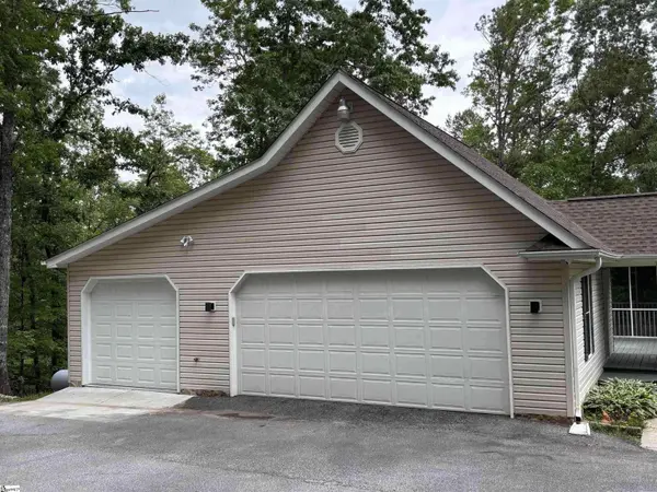116 Dorothy LN, Pickens, SC 29671