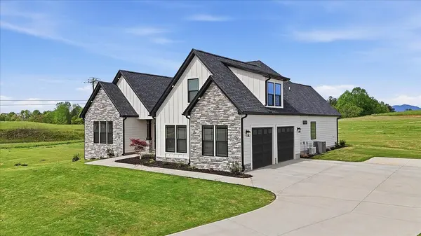 36 Skylane CT, Columbus, NC 28722