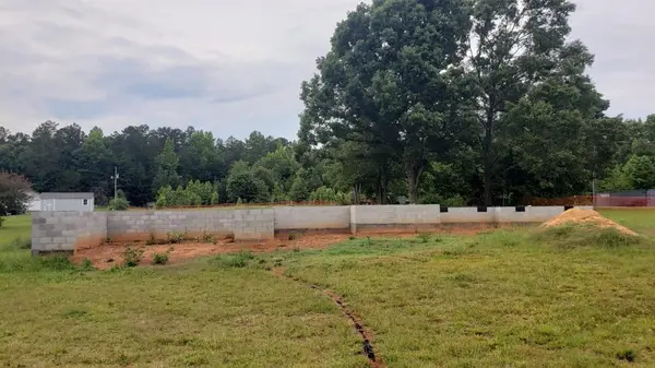 1930 Bonner RD, Cowpens, SC 29330