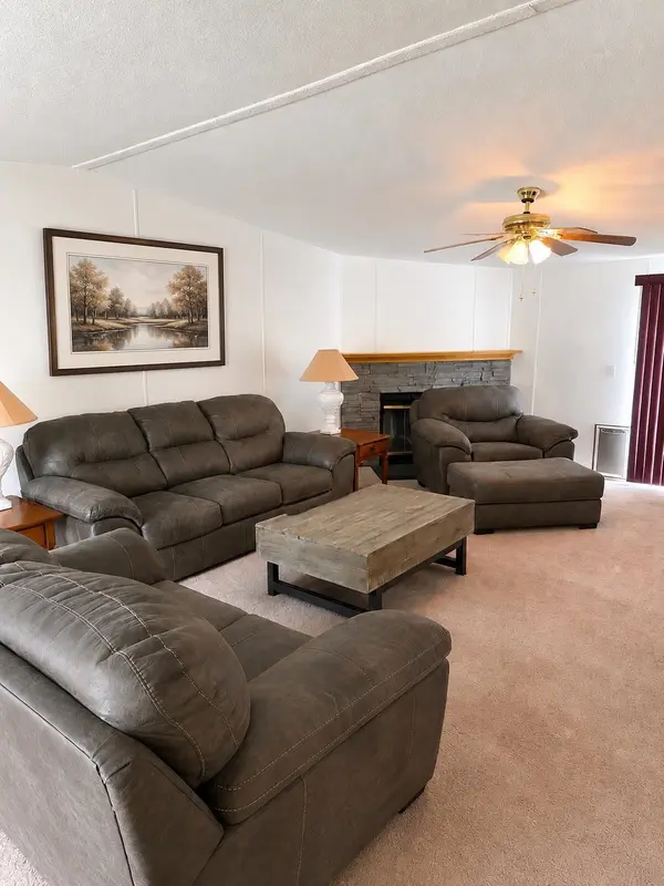 568 Quail Creek Rd, Inman, SC 29349