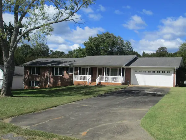 102 W Bridges Street, Landrum, SC 29356