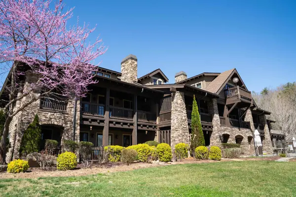 126 Kellerman PT, Lake Lure, NC 28746