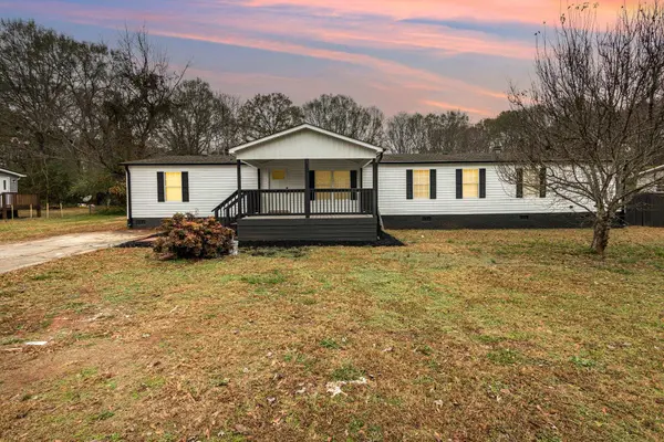 1635 Anderson Ridge RD, Simpsonville, SC 29681