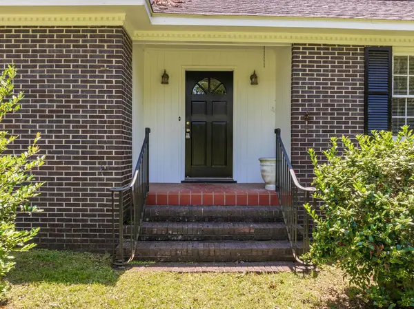 114 York ST, Clinton, SC 29325-2651