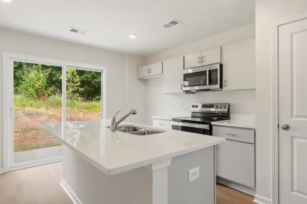 131 Cloverfield LN, Spartanburg, SC 29303