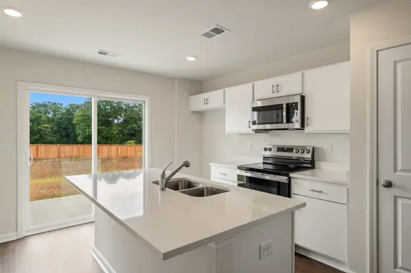 138 Cloverfield LN, Spartanburg, SC 29303
