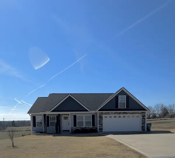 113 Thorn Creek Dr, Gaffney, SC 29341