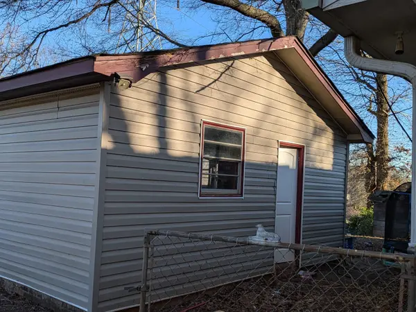 2042 Evergreen DR, Boiling Springs, SC 29316