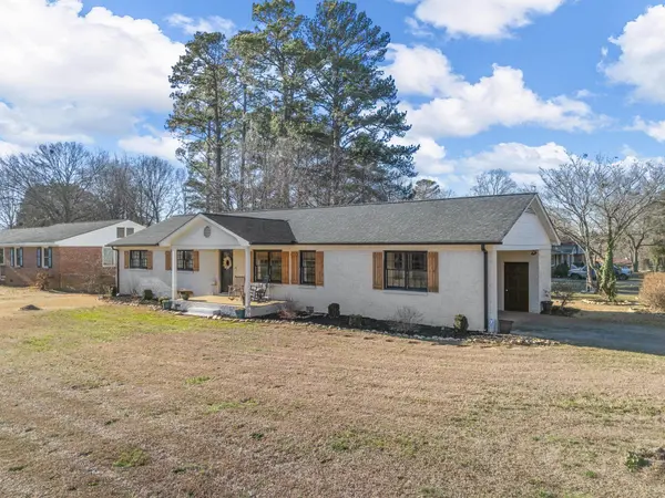 3998 Dale Ct, Boiling Springs, SC 29316