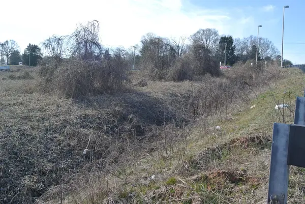 Foster RD, Inman, SC 29349