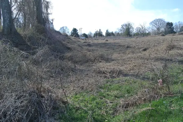 Foster RD, Inman, SC 29349