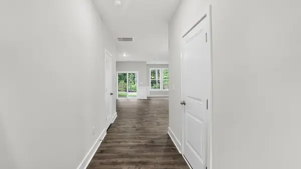 721 Lesbury LN, Spartanburg, SC 29301