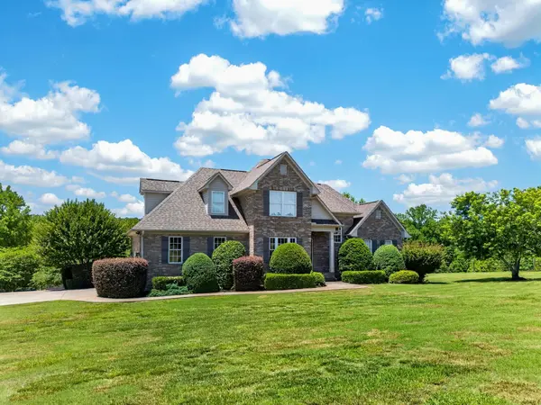 719 Hickory HOLW, Inman, SC 29349
