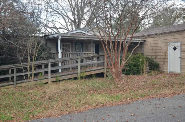 101 Mauldin CIR, Iva, SC 29655