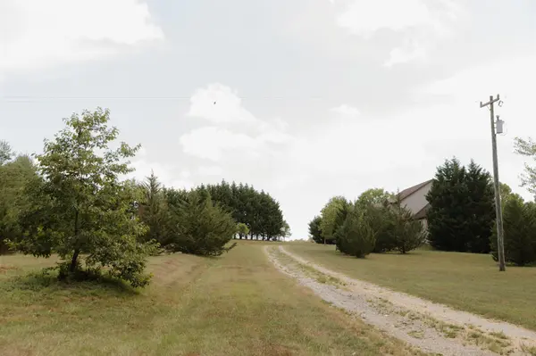 296 Nodine RD, Campobello, SC 29322