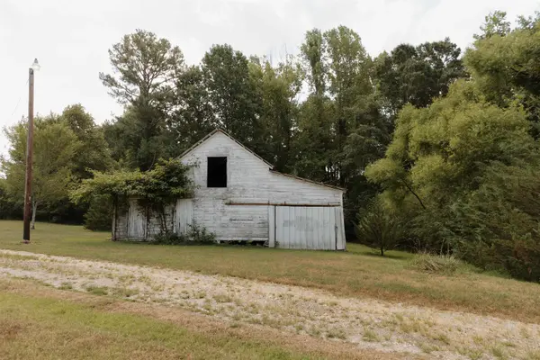 296 Nodine RD, Campobello, SC 29322
