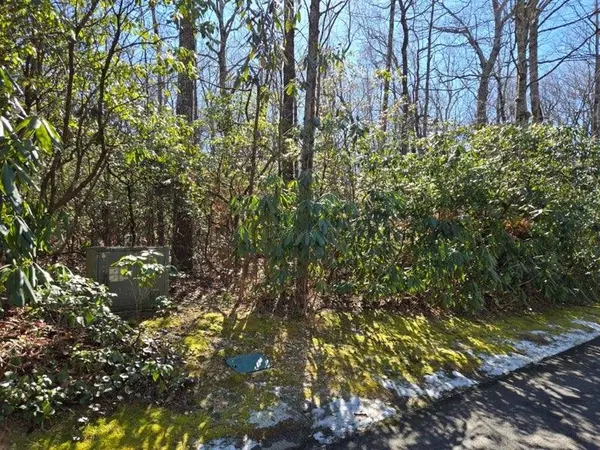108 Hemlock TRL, Cleveland, SC 29635