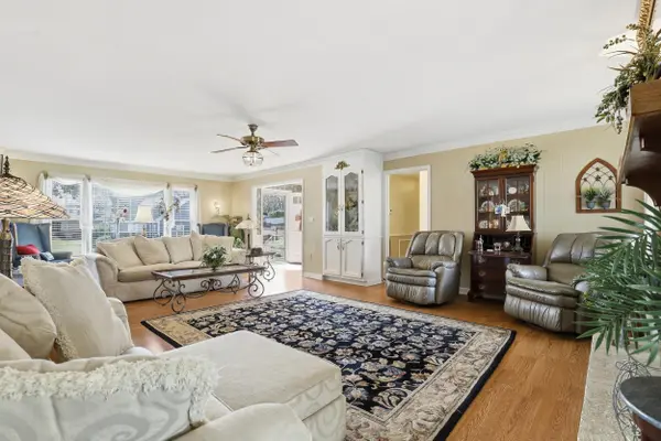 100 Overton AVE, Greenville, SC 29617-7514