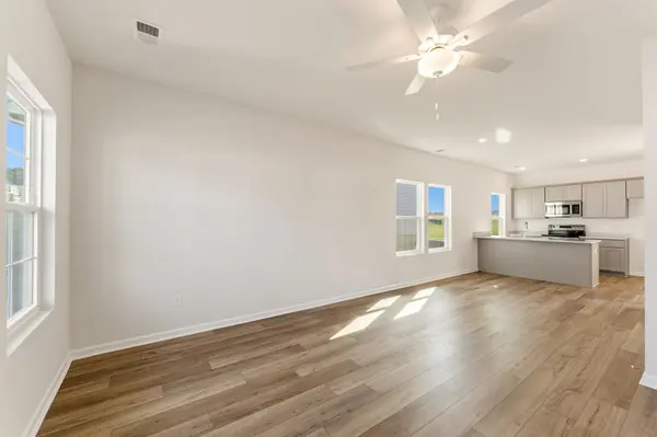 2320 Mill LOOP, Spartanburg, SC 29301