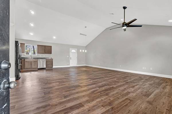 7 W 2nd ST, Williamston, SC 29697