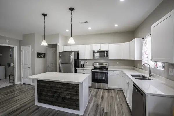 7 Lawrence ST, Inman, SC 29349