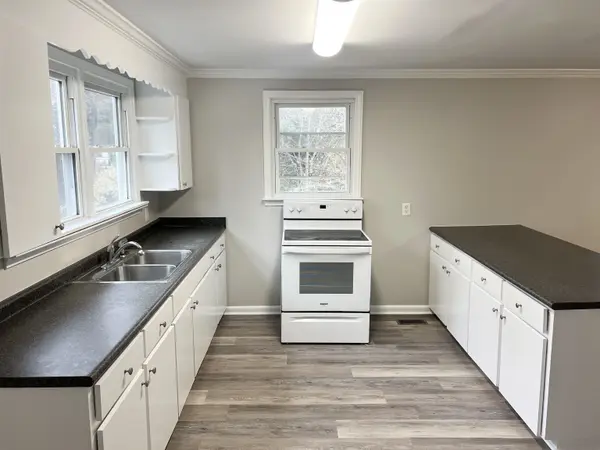 5 Pine LN, Inman, SC 29349
