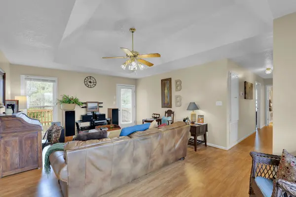 437 Cresthaven DR, Boiling Springs, SC 29316