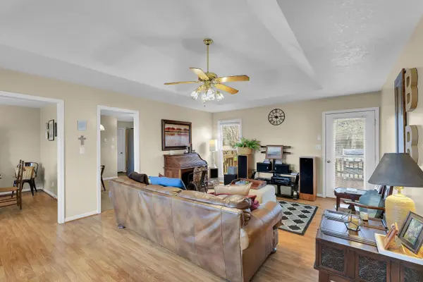 437 Cresthaven DR, Boiling Springs, SC 29316