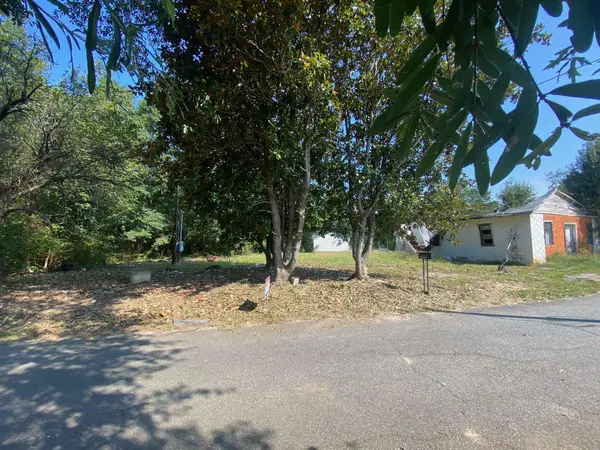 198 Barth RD, Campobello, SC 29322