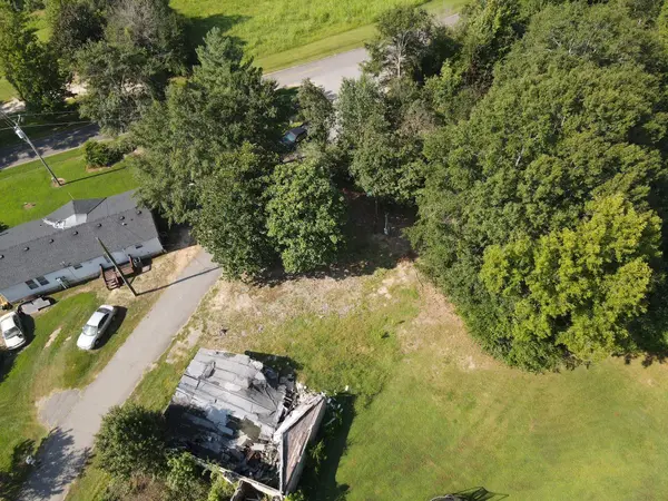 198 Barth RD, Campobello, SC 29322