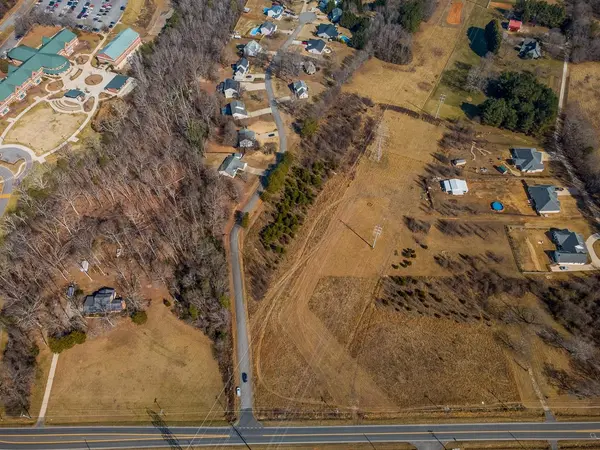 2454 Locust HIll RD, Taylors, SC 29687