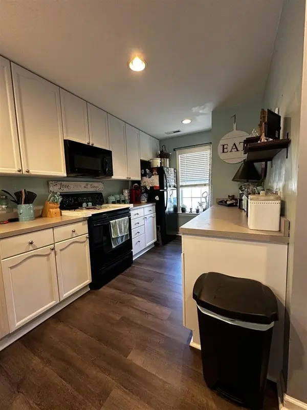 337 Still Water Cir, Boiling Springs, SC 29316