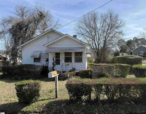 200 King ST, Greer, SC 29651