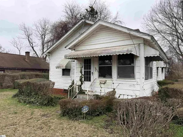 200 King ST, Greer, SC 29651
