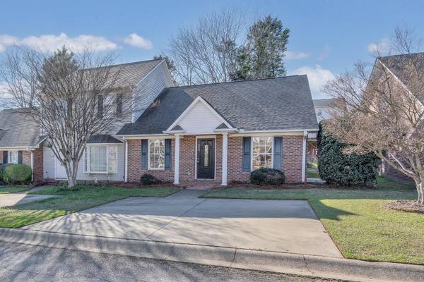 350 W Pointe DR, Spartanburg, SC 29301
