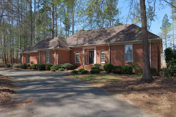 106 Carolina Club DR, Spartanburg, SC 29306