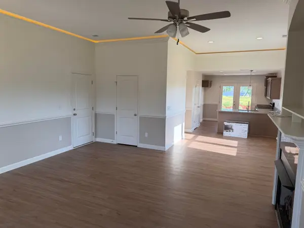 1733 Spruce Knoll ST, Spartanburg, SC 29303